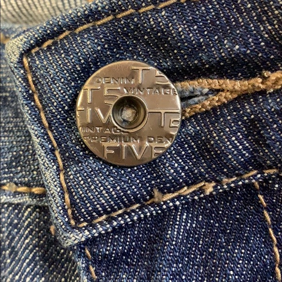 Cropped Blue Jeans - Picture 6 of 12